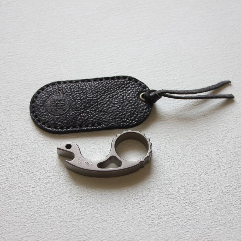 EDC Multi-Tool with Titanium Alloy Knuckle Duster Design
