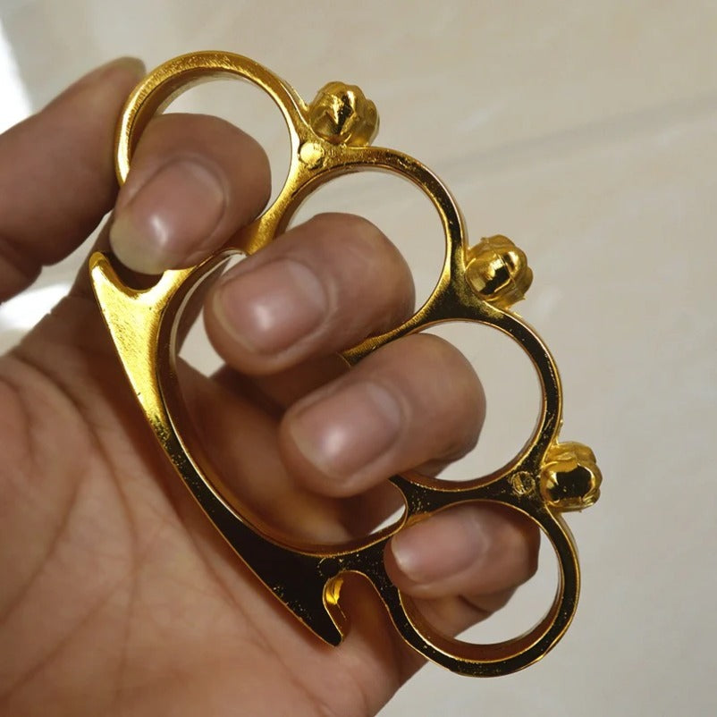 SkullGuard Protective Four-Finger Sleeve and Brass Knuckle Duster for Defense
