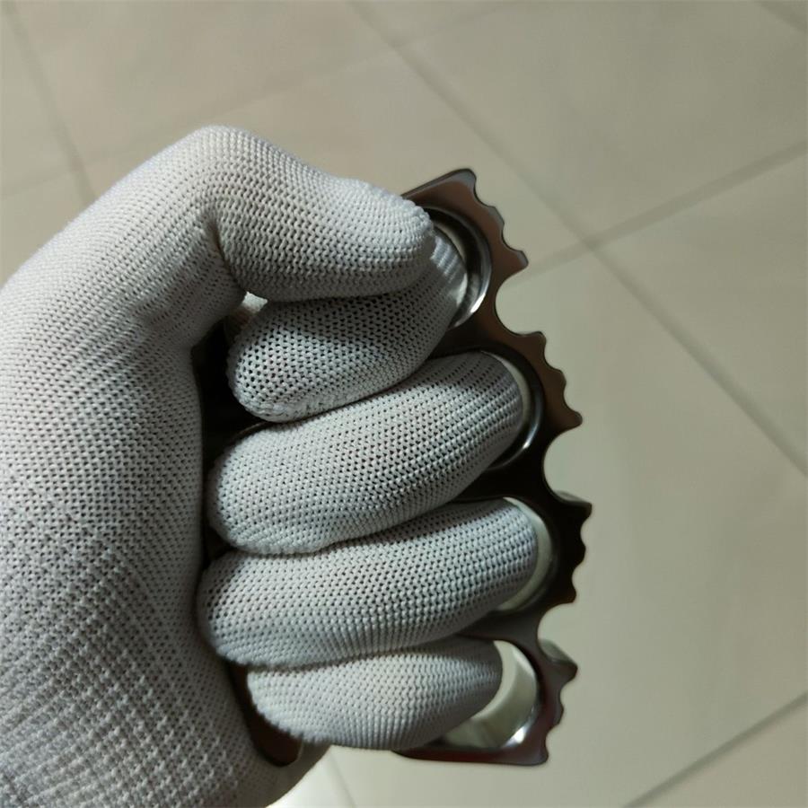 EDC Titanium Knuckle Duster for Personal Protection and Window Breaking