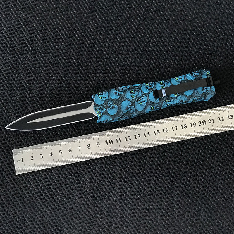 Tactical Pocket Knife Made of Durable Steel