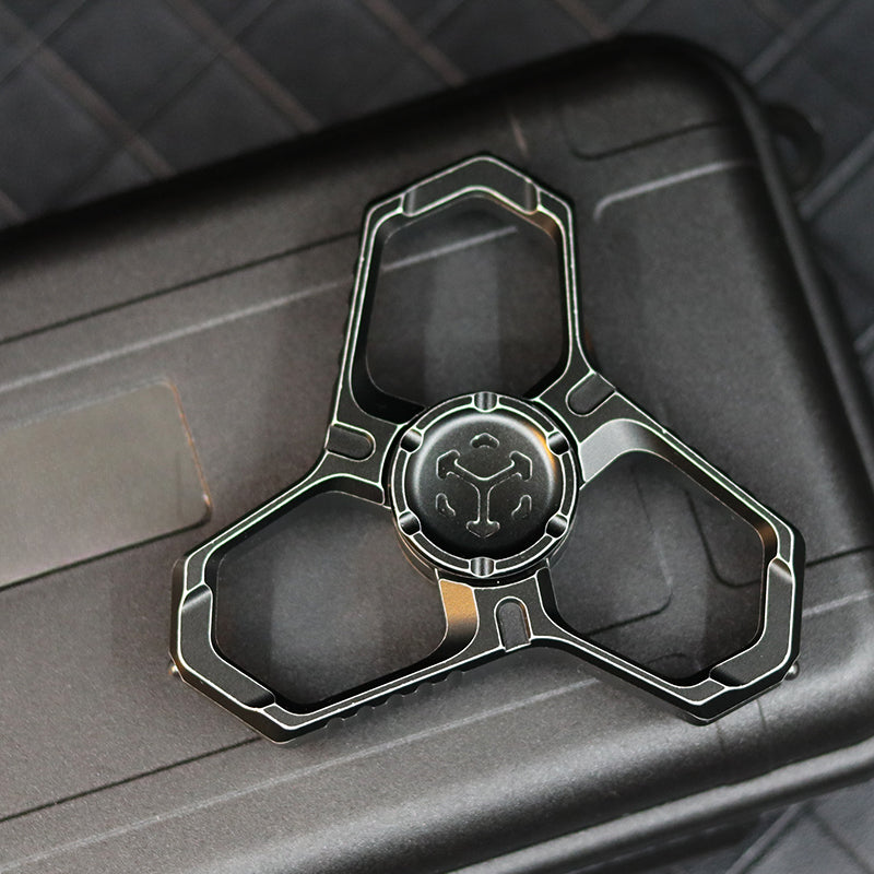 EDC Spin Knuckle Duster Defender