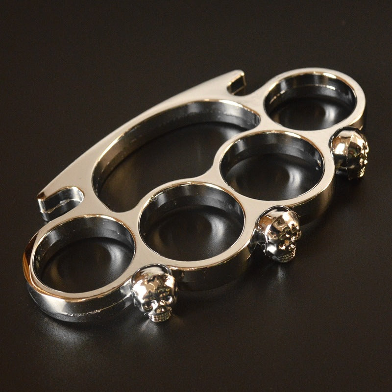 SkullGuard Protective Four-Finger Sleeve and Brass Knuckle Duster for Defense