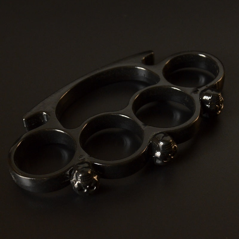 SkullGuard Protective Four-Finger Sleeve and Brass Knuckle Duster for Defense