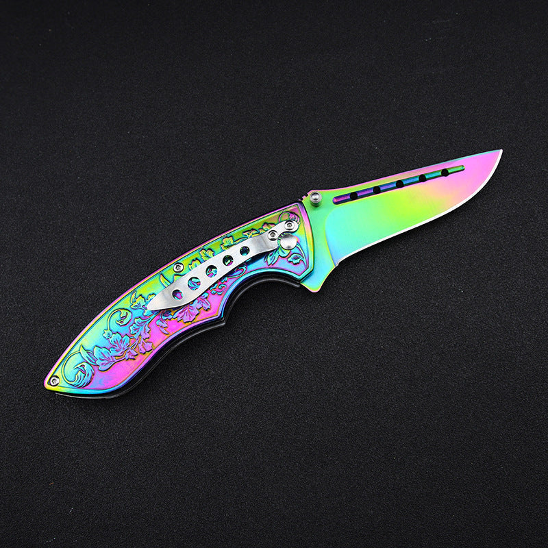 Portable Outdoor Blade with Patterned Design and Survival Multitool Function