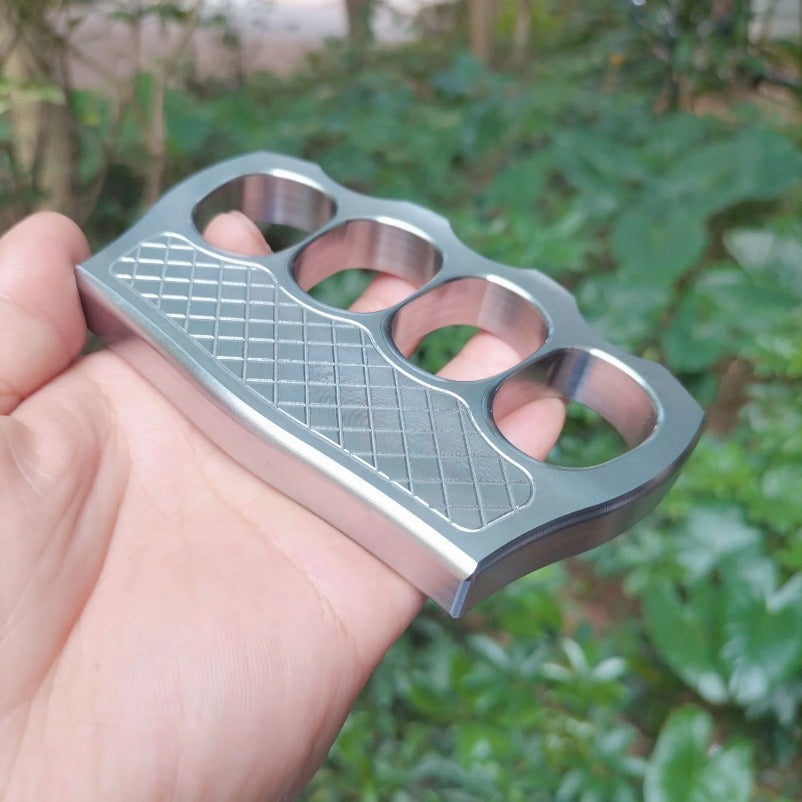 SturdyGuard Impact-Resistant Knuckle Duster with Window Shattering Feature