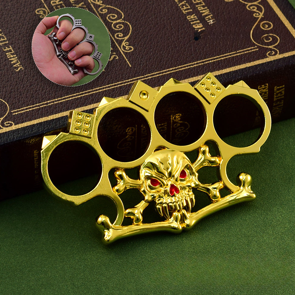 Skull Shaped Dice Knuckle Duster for Enhanced Grip