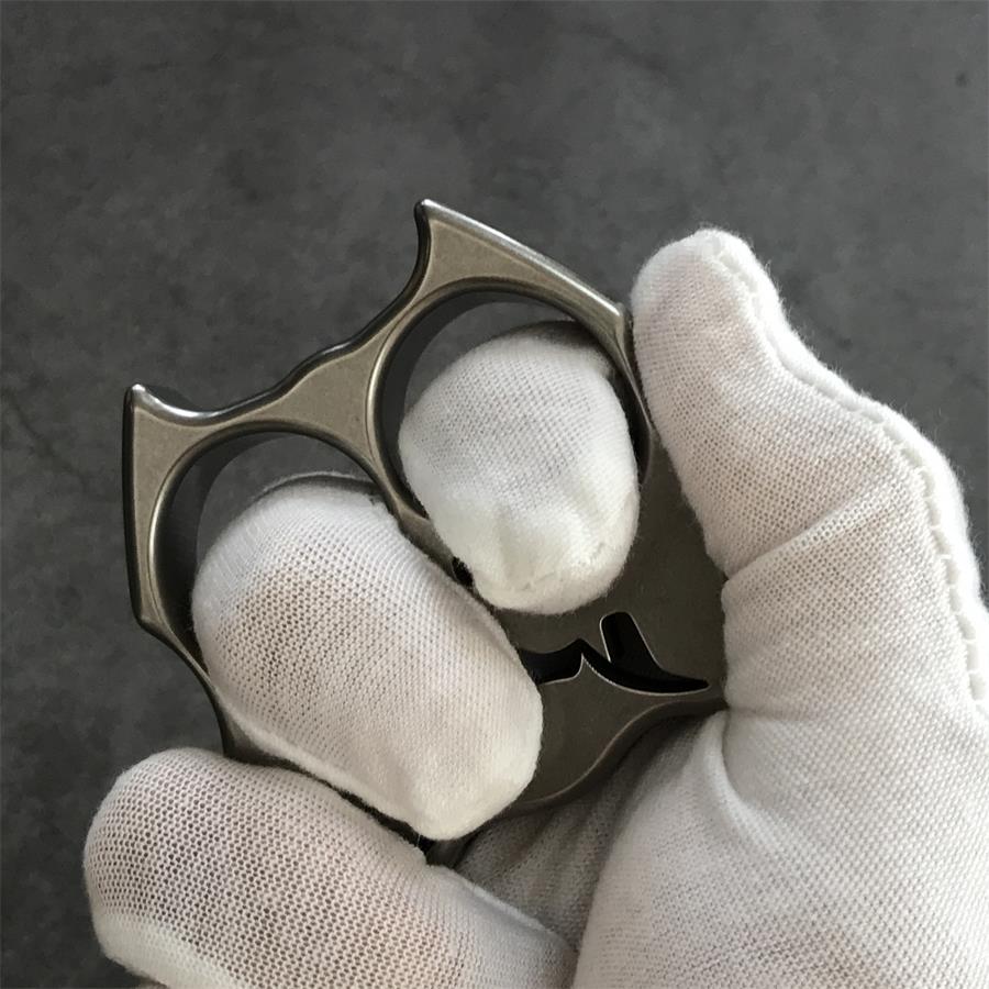 Premium TC21 Titanium Alloy Dog-Shaped Knuckle Duste