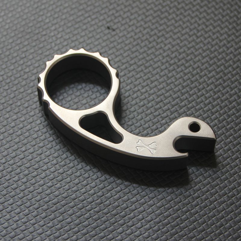 EDC Multi-Tool with Titanium Alloy Knuckle Duster Design