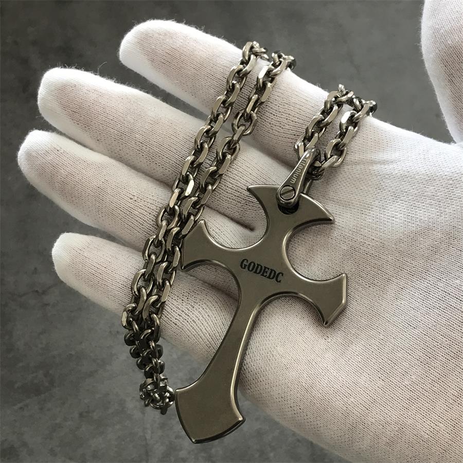 GODEDC Titanium Tactical Cross Knuckle Necklace Stylish Defense Gear