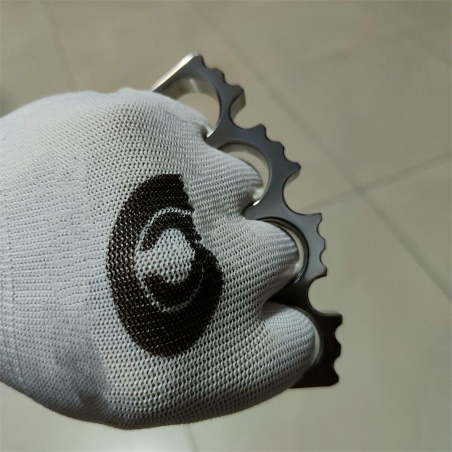 EDC Titanium Knuckle Duster for Personal Protection and Window Breaking