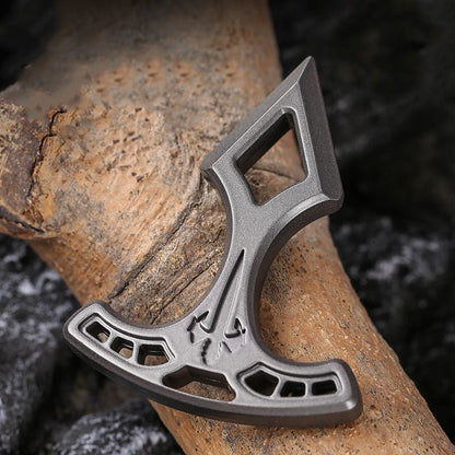 Protective Knuckle Duster for Outdoor Self-defense and Emergency Window Breaking