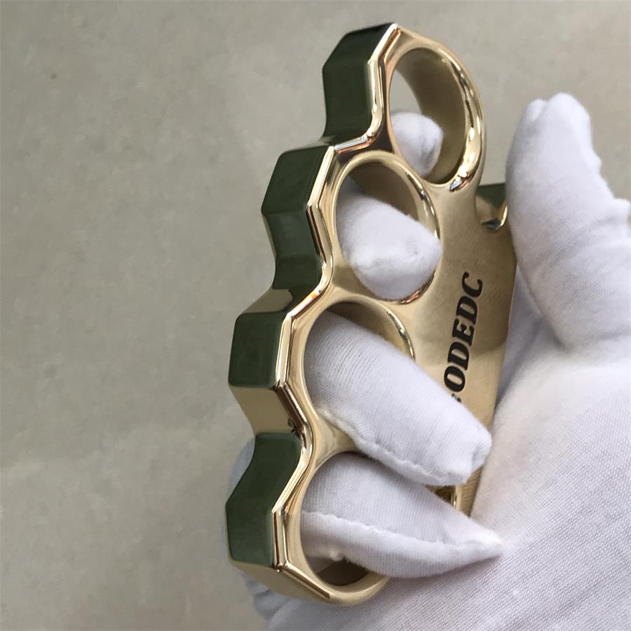 Mirror-Finished Classic Brass Fist Protector