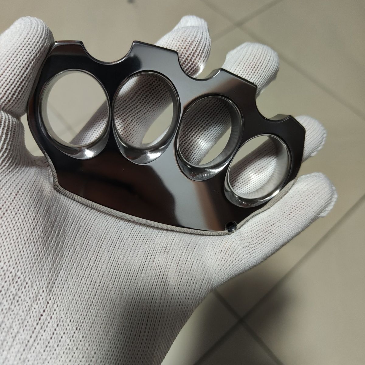 Robust Knuckle Duster Self-Defense Tool for Daily Carry and Protection