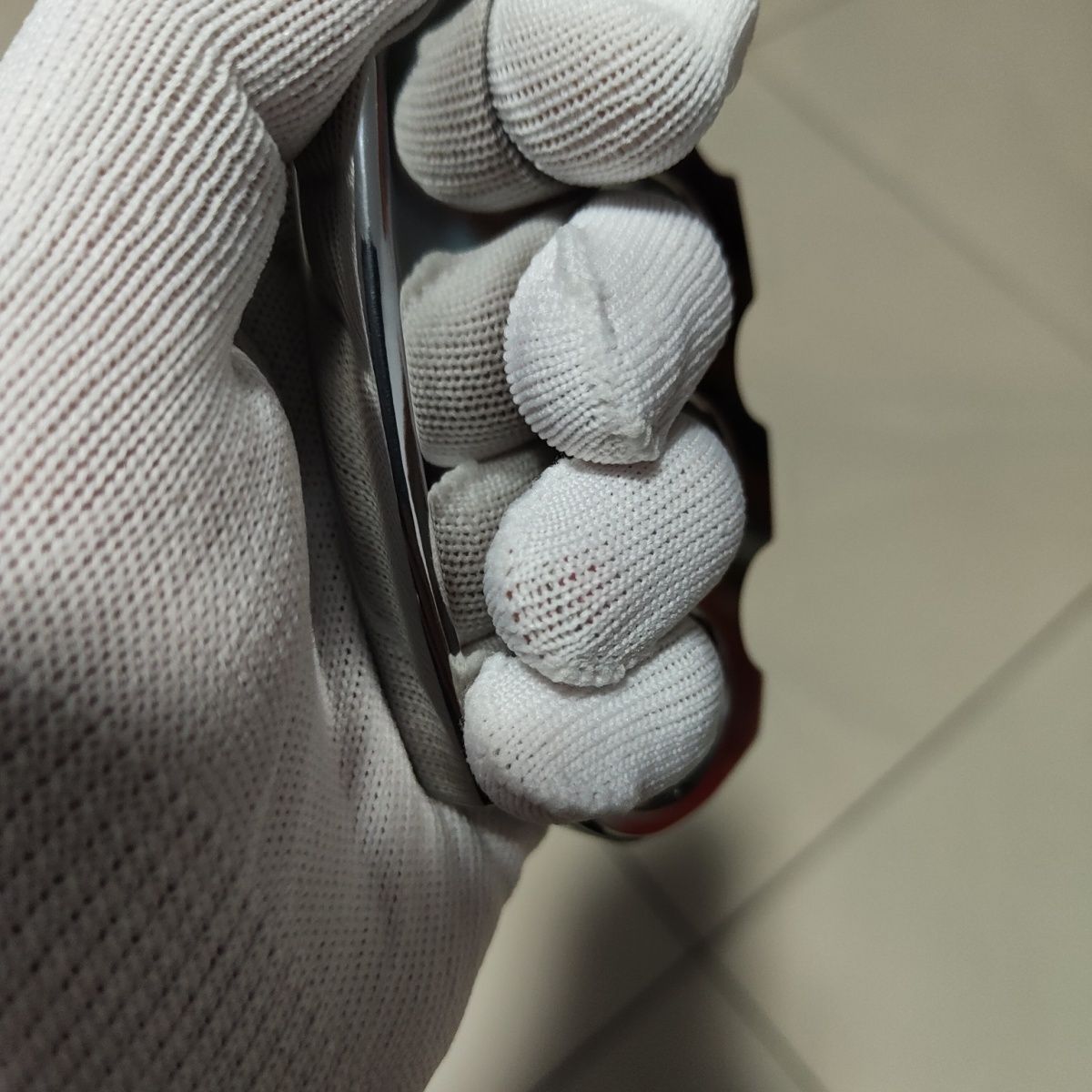 Robust Knuckle Duster Self-Defense Tool for Daily Carry and Protection