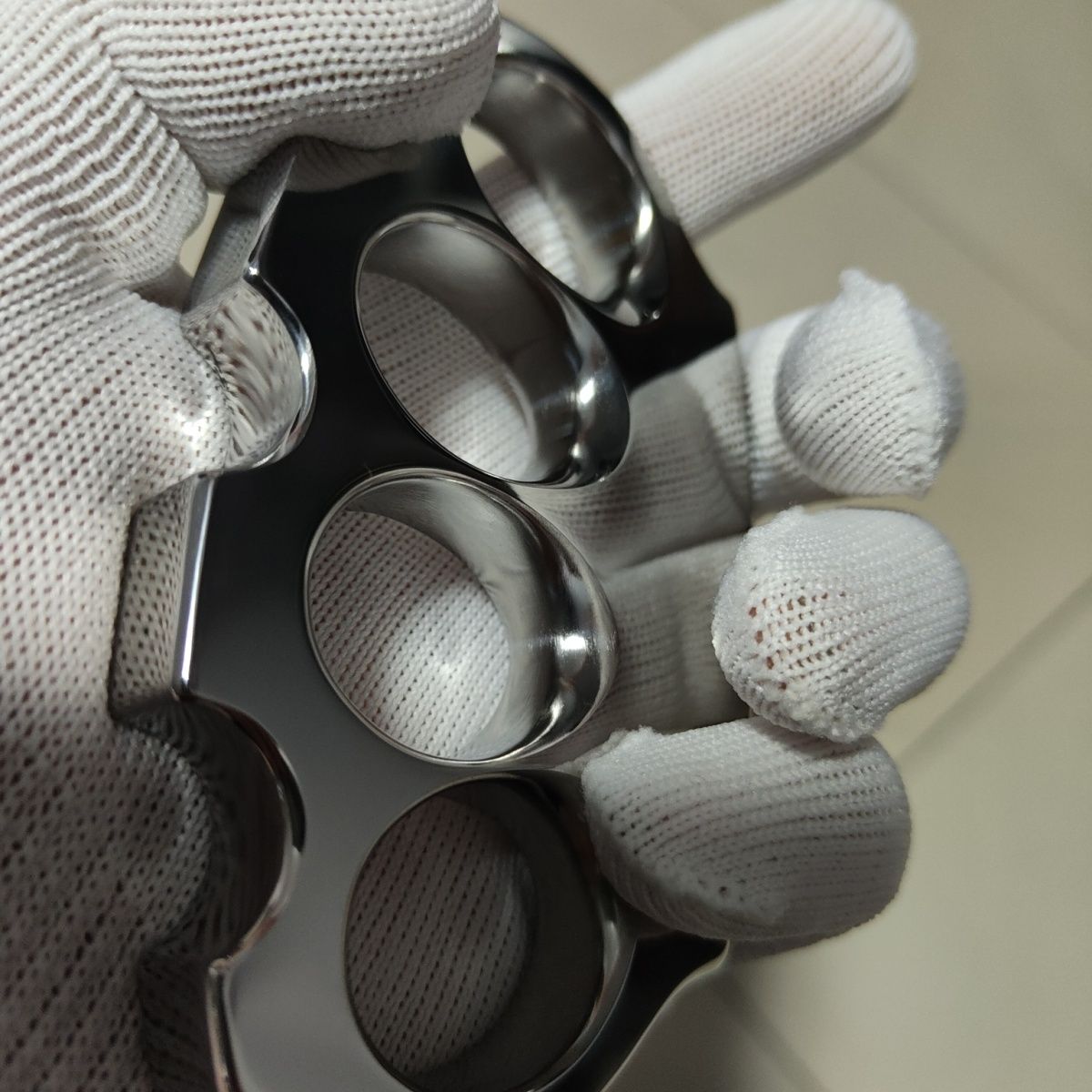 Robust Knuckle Duster Self-Defense Tool for Daily Carry and Protection