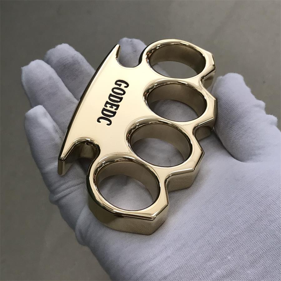 Mirror-Finished Classic Brass Fist Protector