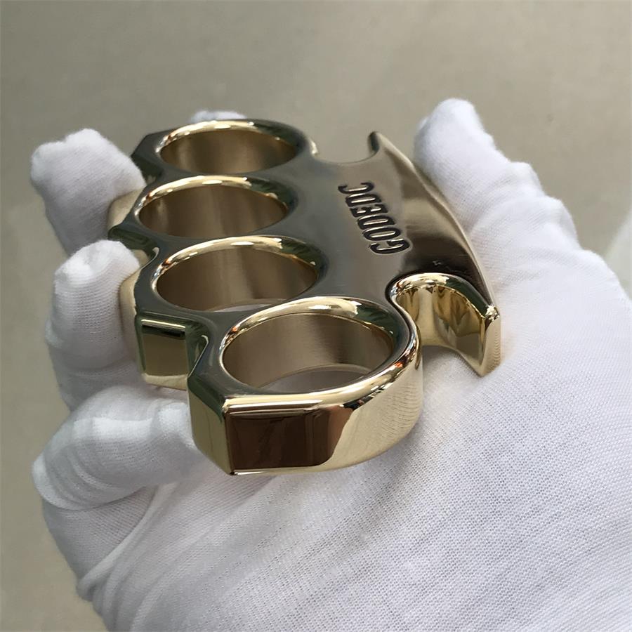 Mirror-Finished Classic Brass Fist Protector