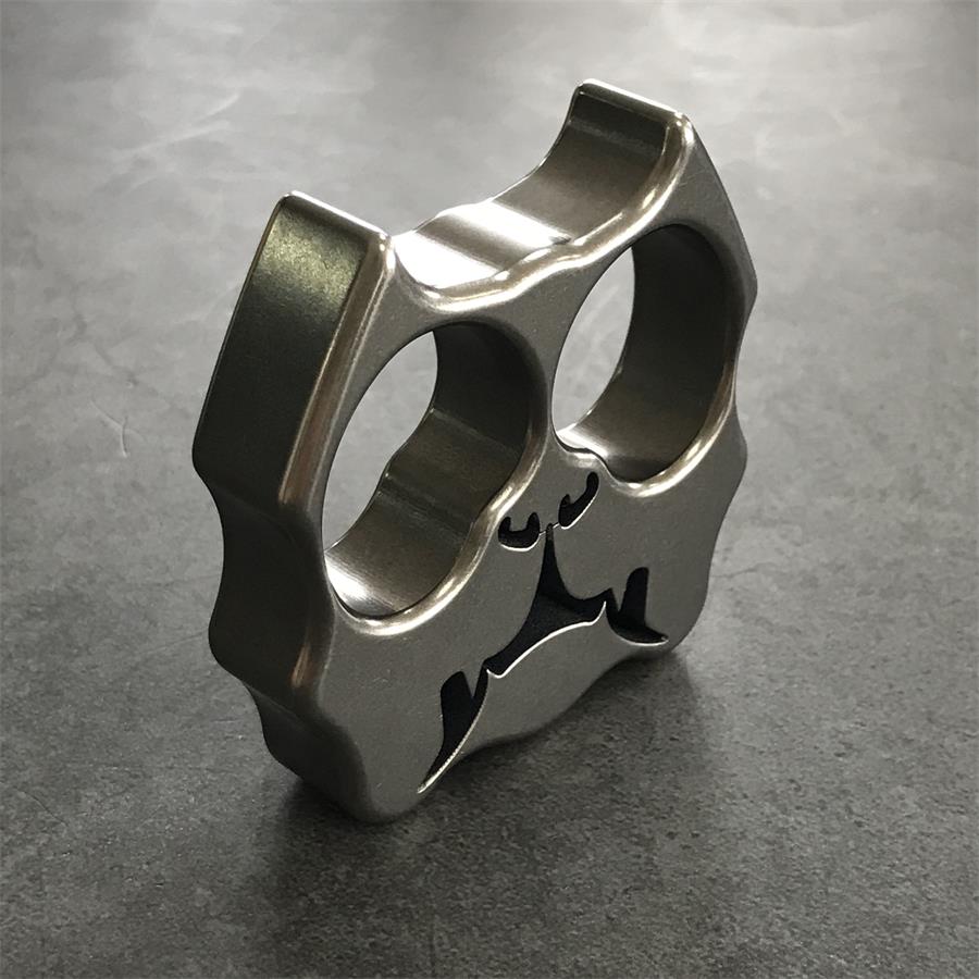 Premium TC21 Titanium Alloy Dog-Shaped Knuckle Duste