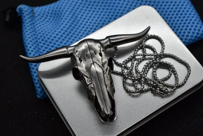 Spiked Damascus Steel Bullhead Knife for Collectors