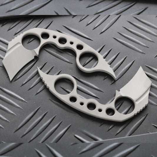 Titanium EDC Claw Knuckle Duster Defenser