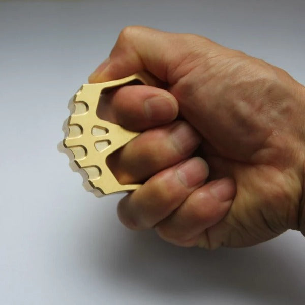 Lightning Guard Brass Knuckle Duster