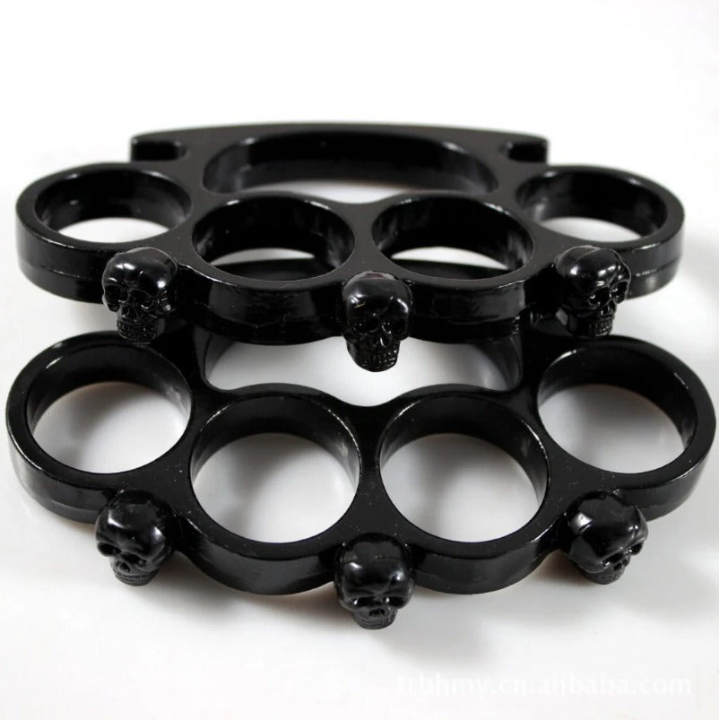 SkullGuard Protective Four-Finger Sleeve and Brass Knuckle Duster for Defense