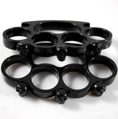 SkullGuard Protective Four-Finger Sleeve and Brass Knuckle Duster for Defense