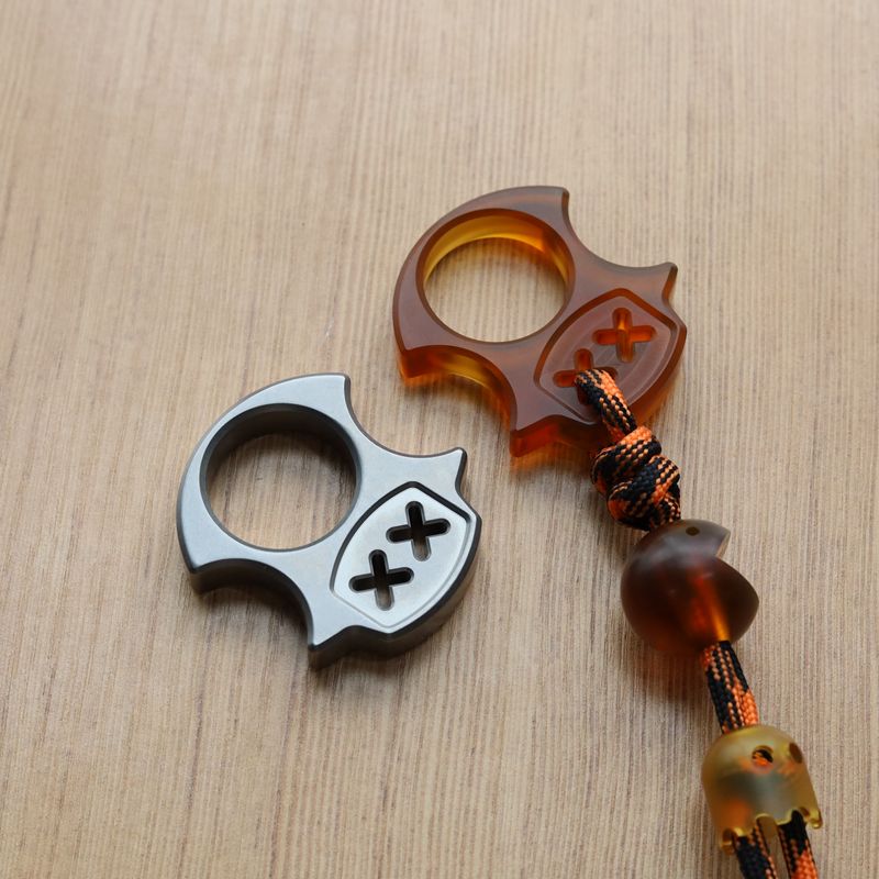 Mini Knuckle Duster for Everyday Carry and Self-Defense