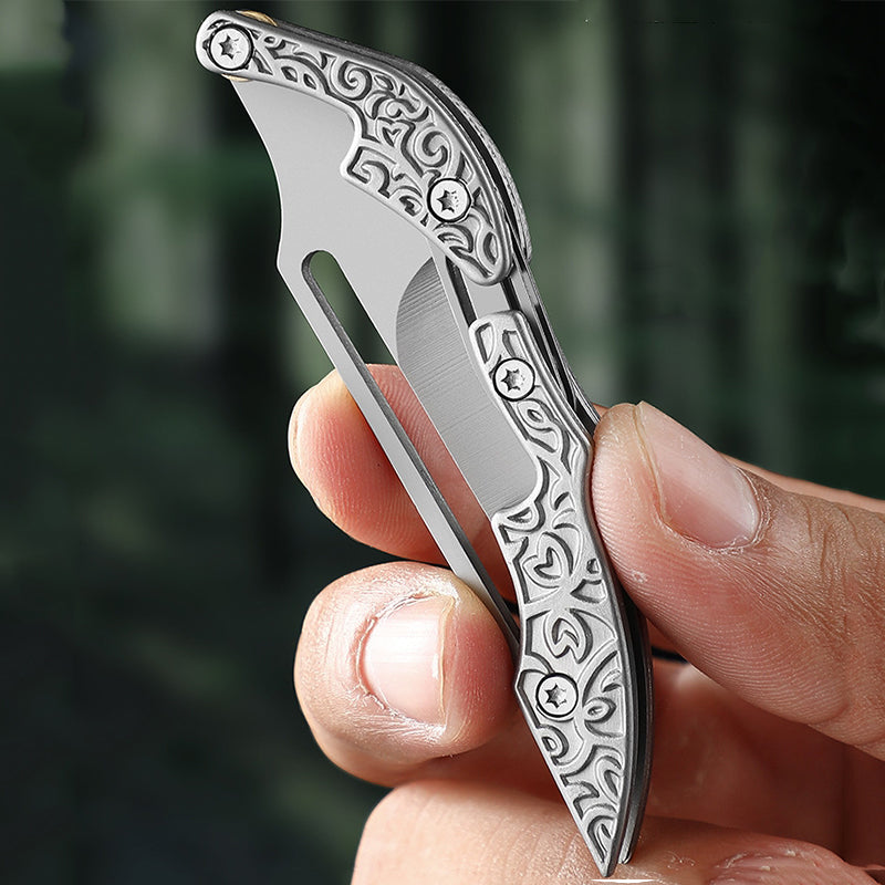 Miniature Mechanical Knife with Sharp Transformable Blade for Easy Pocket Storage