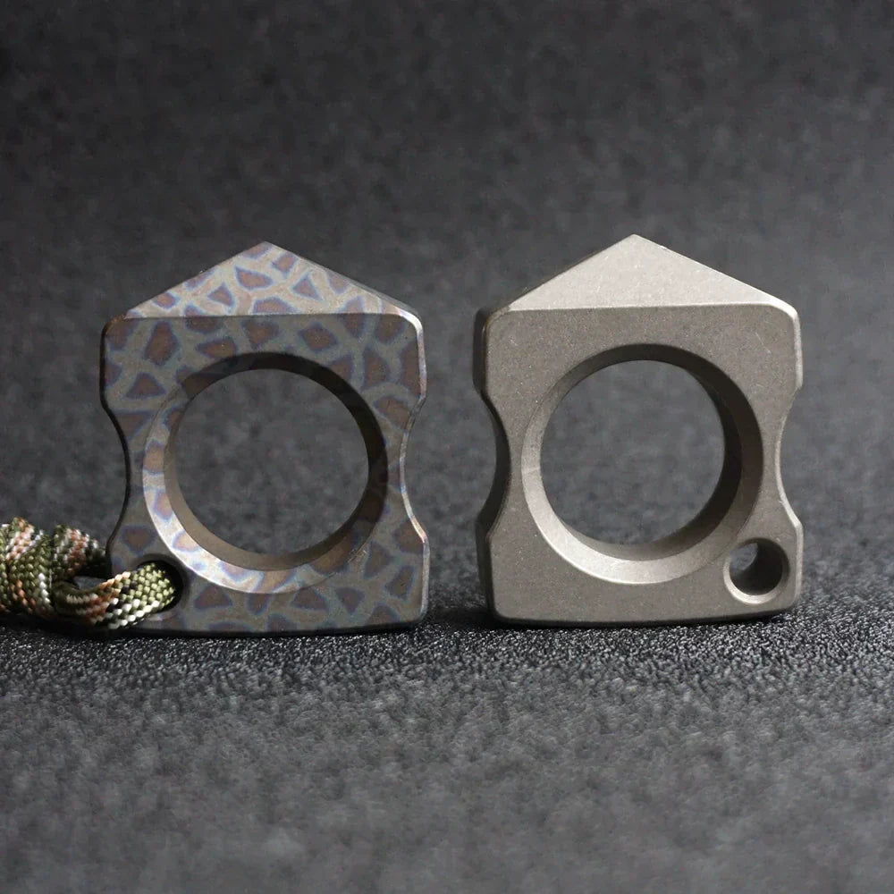 TitanSurvivor Knuckle Duster for Survival and Escape