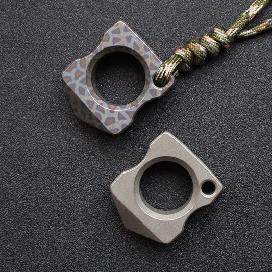 TitanSurvivor Knuckle Duster for Survival and Escape