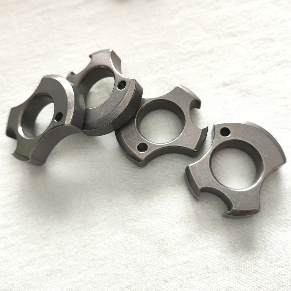Single Finger Titanium TC21 EDC Knuckle Keychain Tool for Self Protection