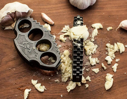 Self-defense Knuckle Duster EDC Tool with Year Motif