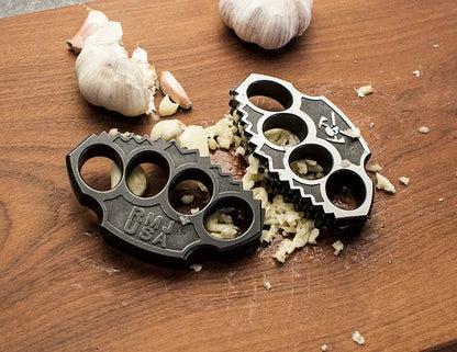 Self-defense Knuckle Duster EDC Tool with Year Motif