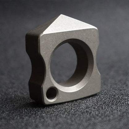 TitanSurvivor Knuckle Duster for Survival and Escape