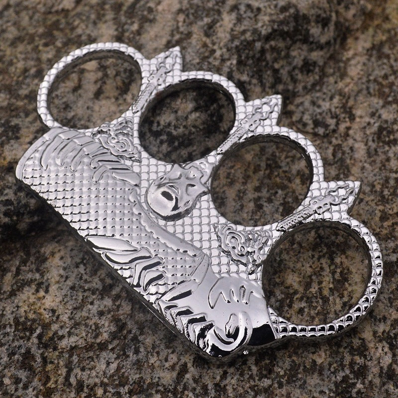 Neptune-Inspired Knuckle Duster for Travel Safety and Protection