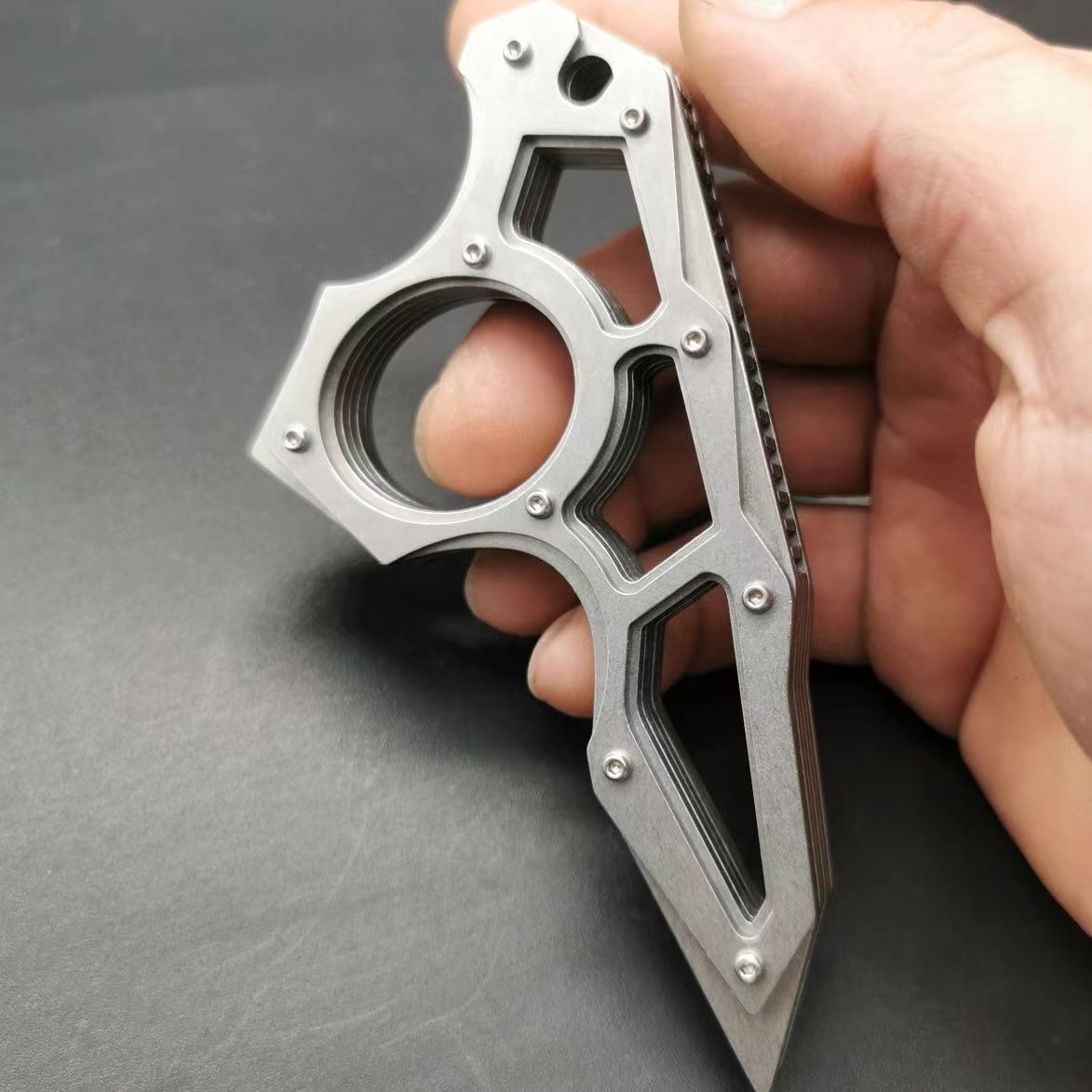 Stainless Steel Single Finger Knuckle Duster for Outdoor Self Defense and Emergency Use