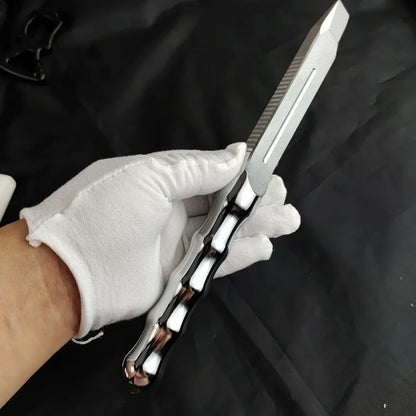 Multifunctional Tactical Bar for Emergency and Everyday Carry Use