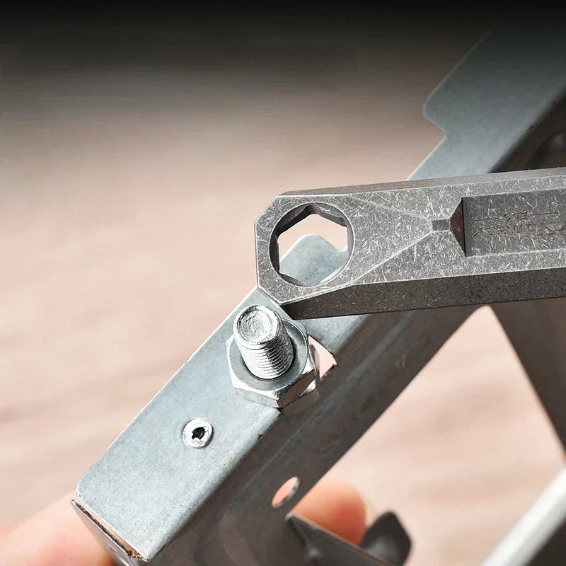 Titanium Alloy Ruler with Self-Defense Function and Hangable Crowbar Design