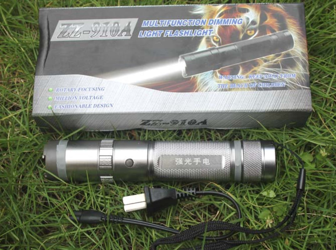 910A VoltBaton Stun Gun for Outdoor Protection