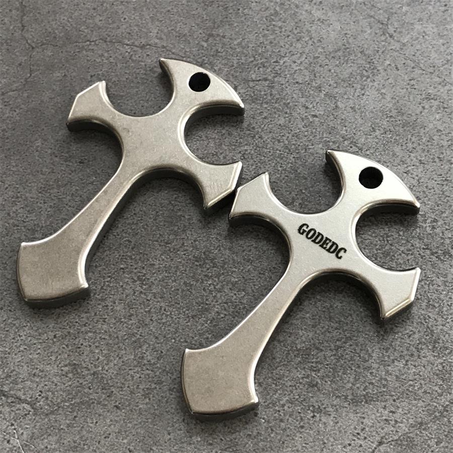 GODEDC Titanium Tactical Cross Knuckle Necklace Stylish Defense Gear