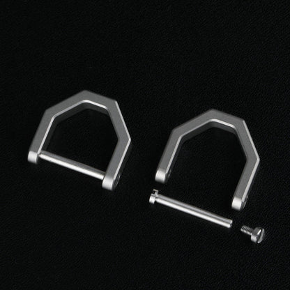 Outdoor Titanium Keychain with Horseshoe D-Lock Buckle