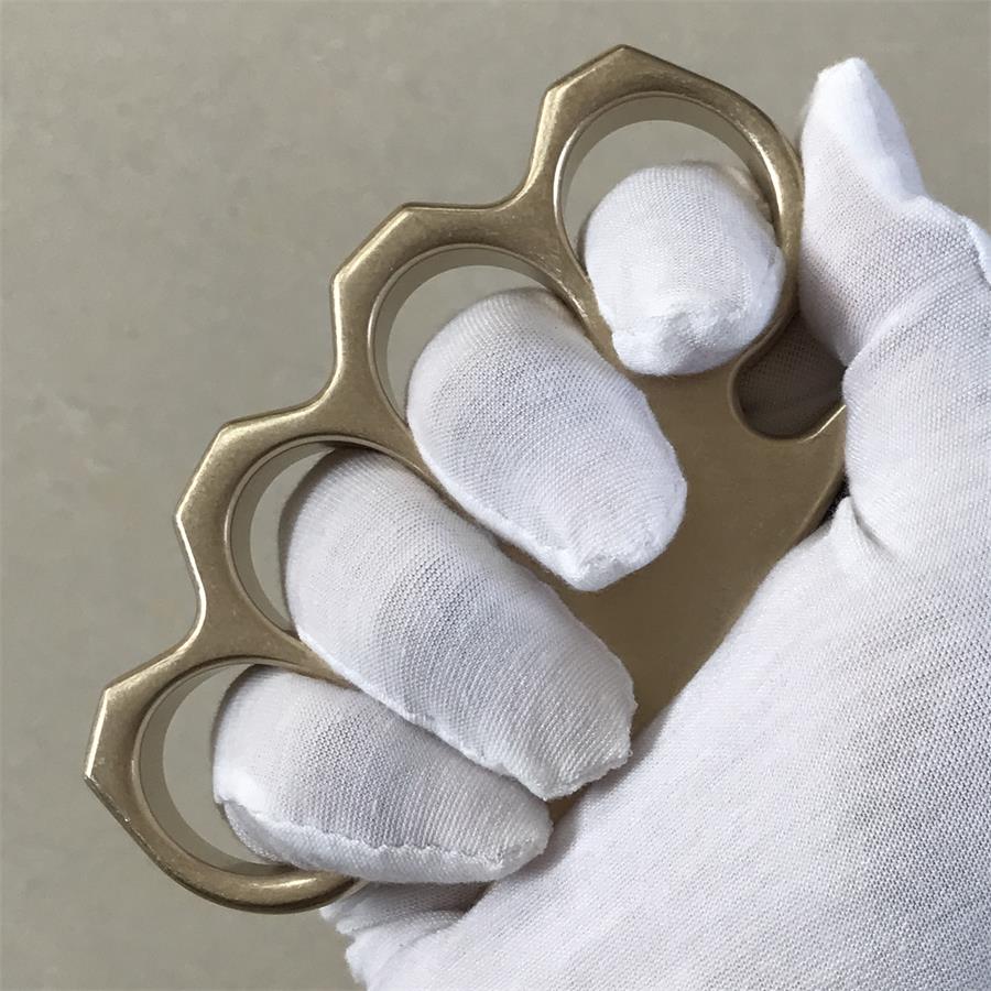 The KING Classic Design Stonewashed Brass Knuckle Duster