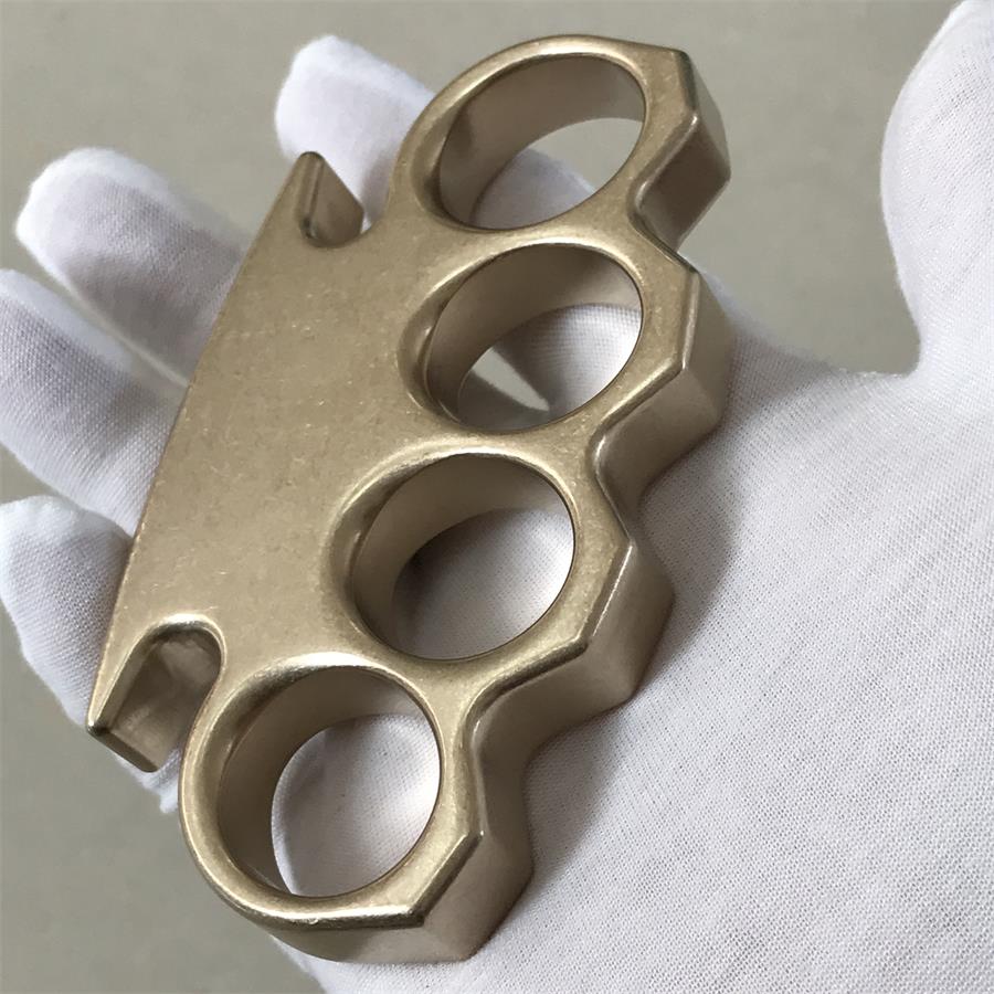 The KING Classic Design Stonewashed Brass Knuckle Duster
