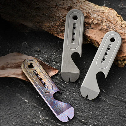 Outdoor Titanium Alloy EDC Pry Bar Crowbar Keychain for Versatile Survival Tasks