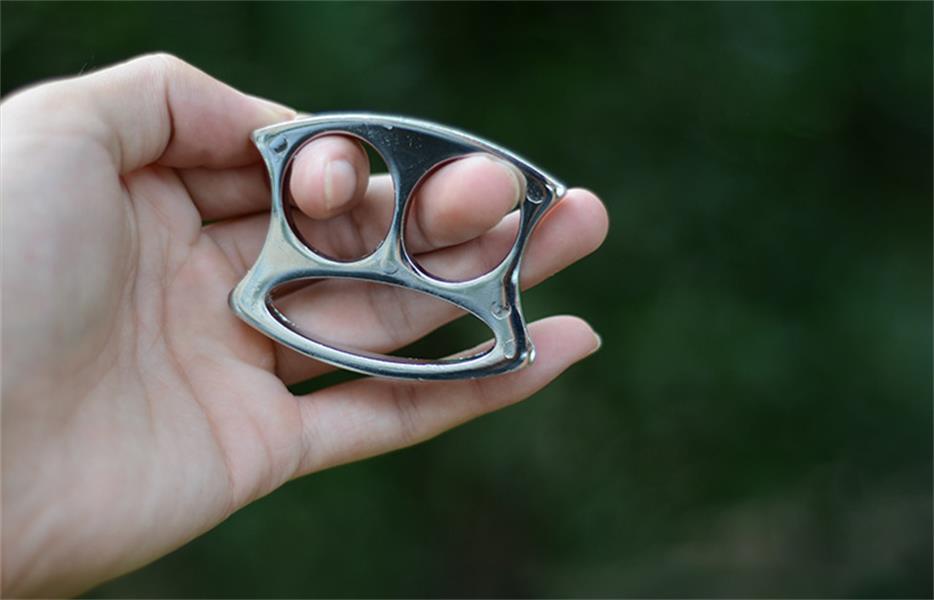 MouthGuard Strong Metal Knuckle Duster with Window Breaker Feature